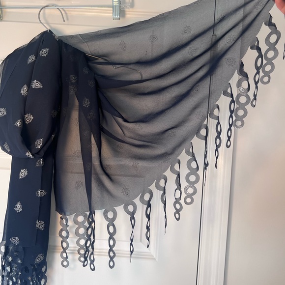 Deep Blue Scarf - Picture 5 of 5